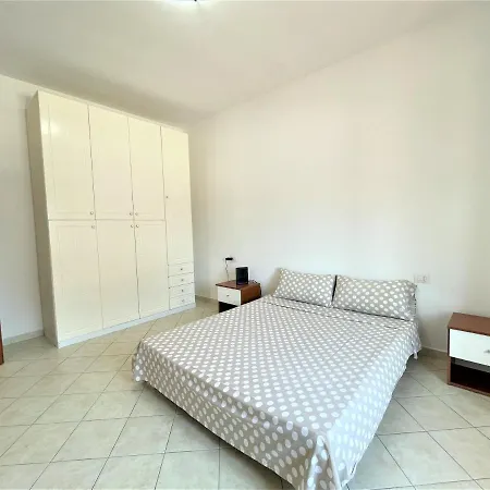 Апартаменты Pothos' House *