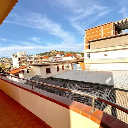 Pothos' House Влёра