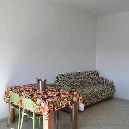 Апартаменты Pothos' House